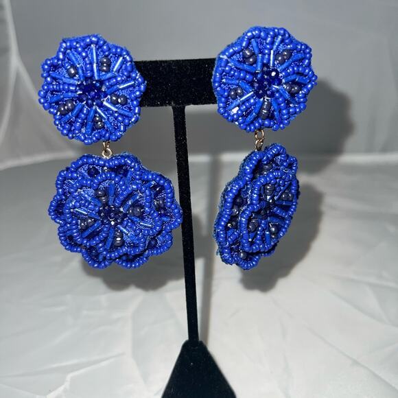 Blue Beaded post earrings - Picture 8 of 8